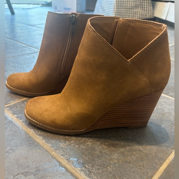 Lucky Brand Shoes - Lucky Brand Tan Suede Wedge Boots